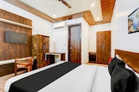 Townhouse by OYO Mayfield Garden Nearby Golf Course Road