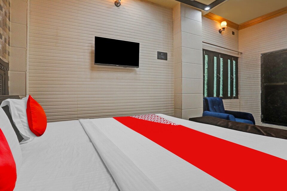 Flagship Premium Residency, Godowlia, Varanasi