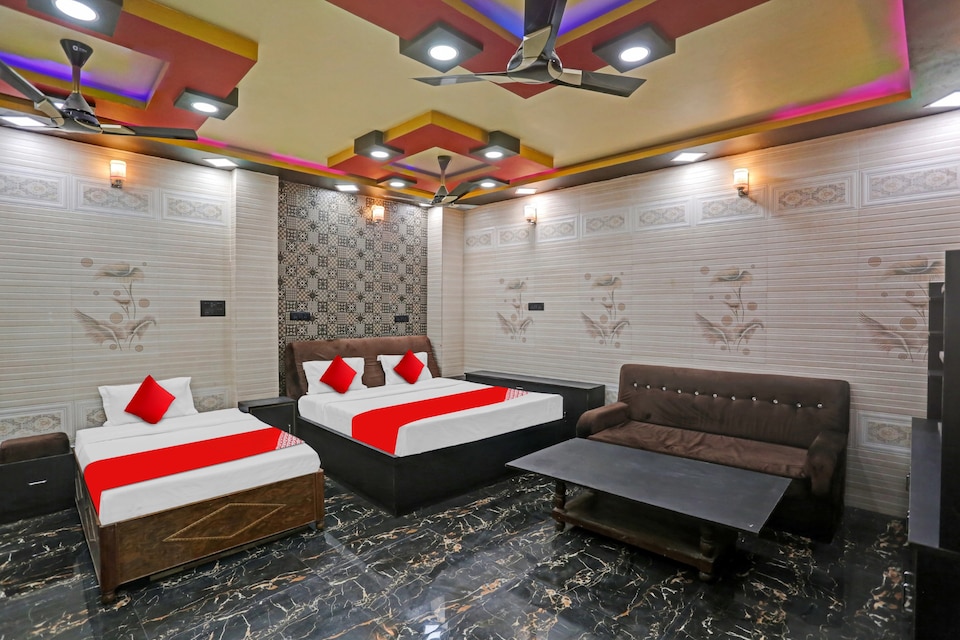 Flagship Premium Residency, Godowlia, Varanasi