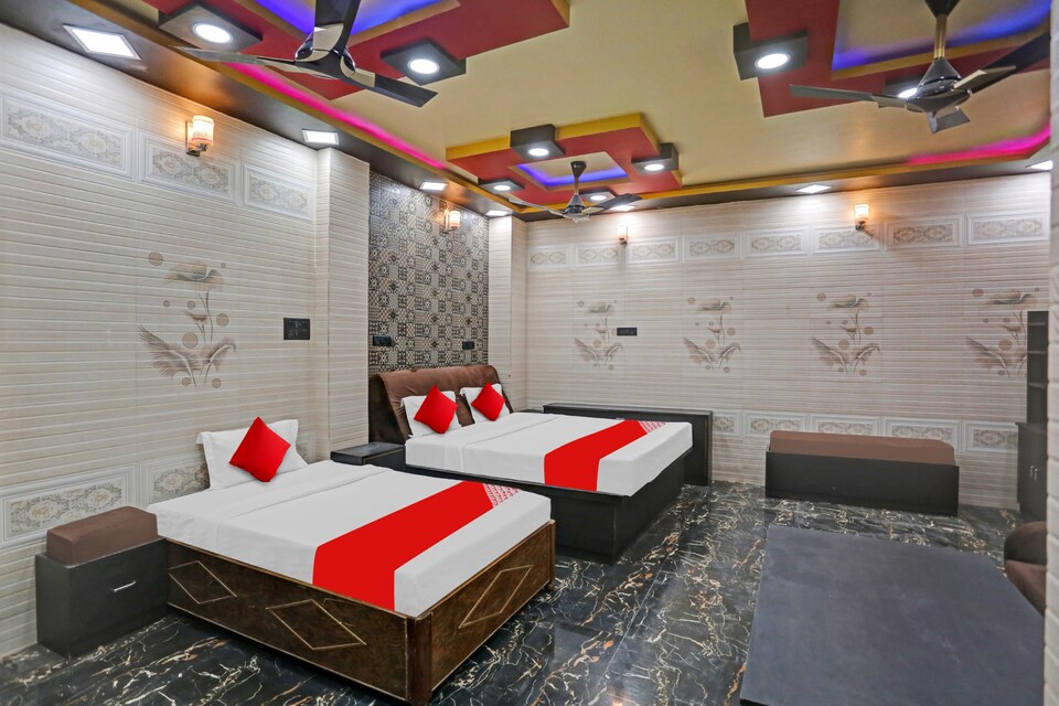 Flagship Premium Residency, Godowlia, Varanasi