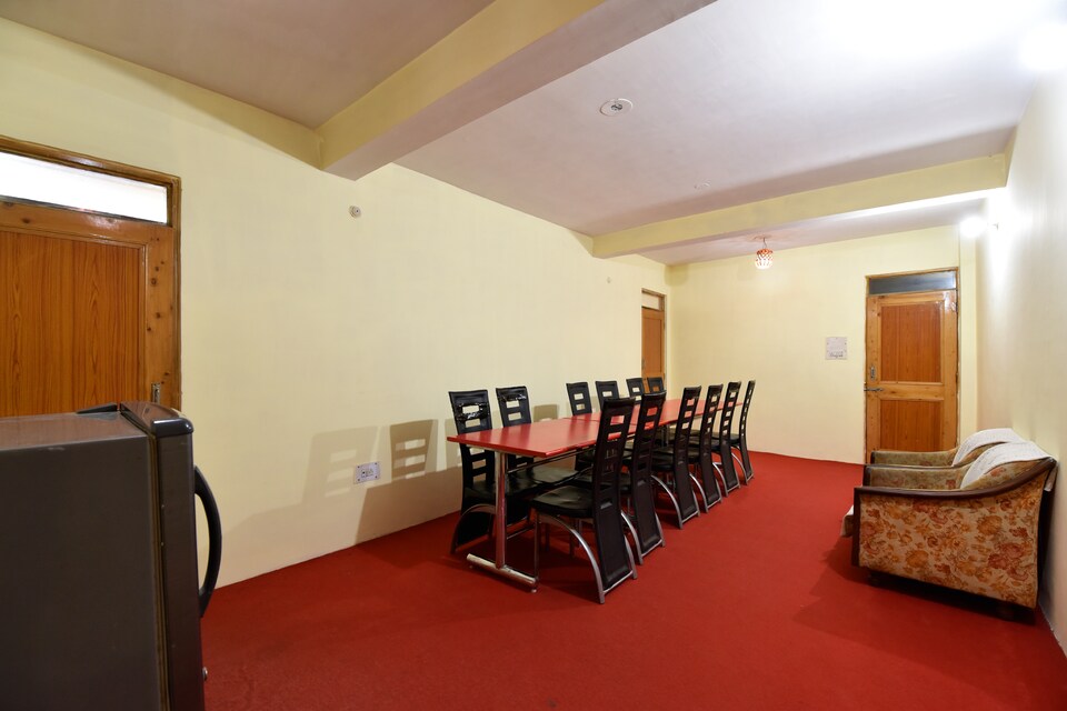 POP HOME 80554G Manali Villa, Mall Road Manali Cluster, मनाली