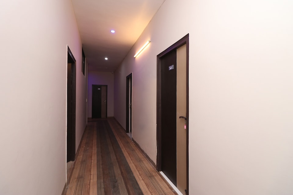 OYO 12520 Hotel Grand Tara, Neemrana, Neemrana