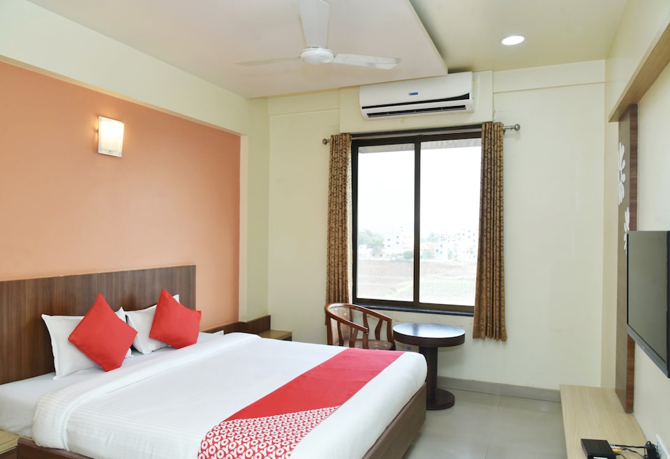 Capital O 12521 Hotel Shahu And Sai Shahu, Sinnar Nashik, Nashik