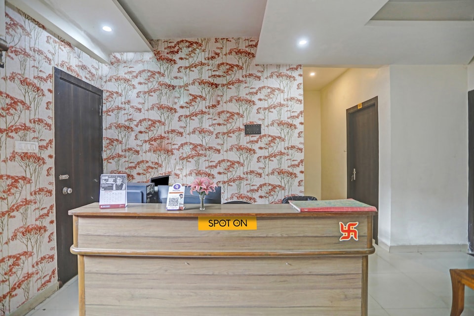 SPOT ON Hotel Harmony, Railway Station Allahabad, Prayagraj