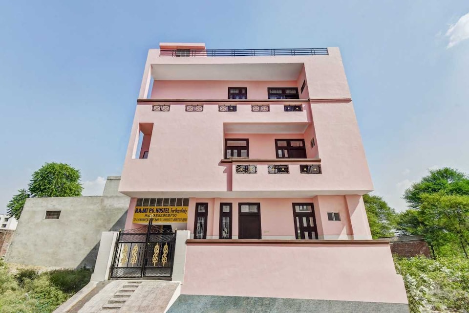 SPOT ON Rajat Guesthouse, Jaipur Airport, Jaipur