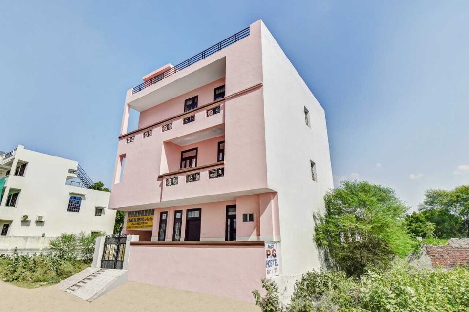 SPOT ON Rajat Guesthouse, Jaipur Airport, Jaipur