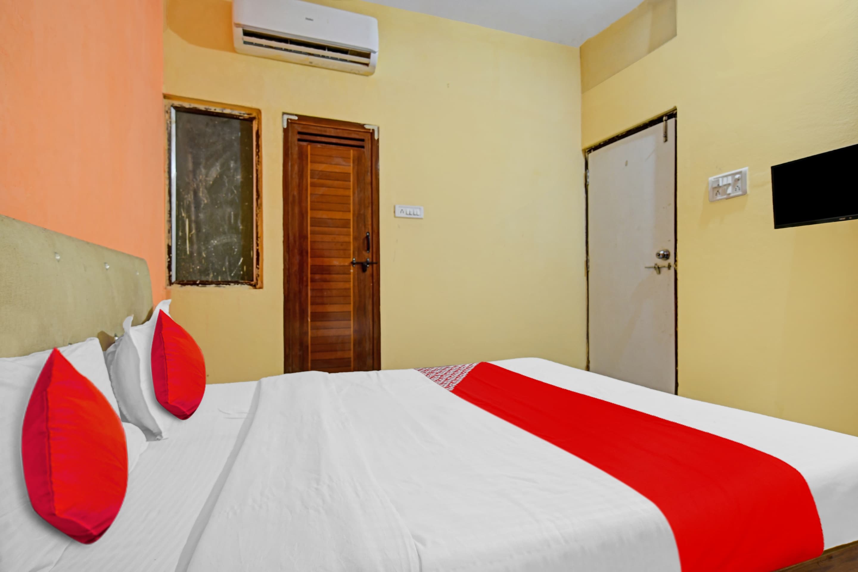 Flagship Hotels in South Tukoganj, Indore Starting ₹599 Upto 80