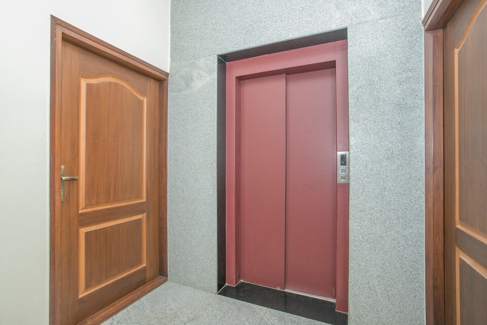 OYO Compact Supralisa Near Sri Someshwara Swami Temple, Indiranagar Bangalore-II, Bangalore