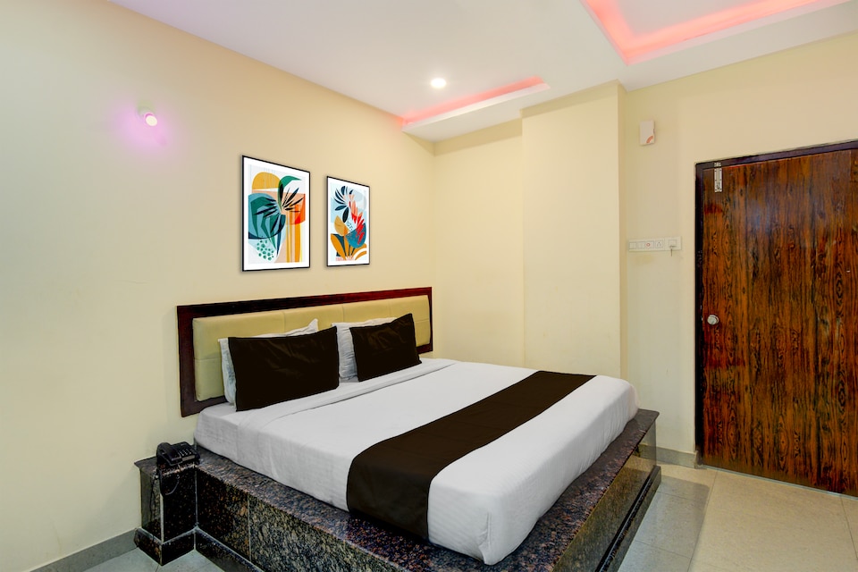 Collection O Bongloor X Road Formerly Sharan Inn, LB Nagar-Ramoji, Hyderabad