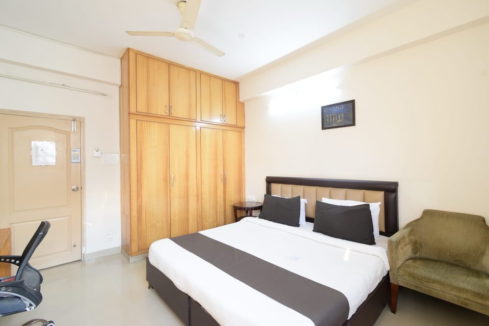 Collection O Bongloor X Road Formerly Sharan Inn, LB Nagar-Ramoji, Hyderabad