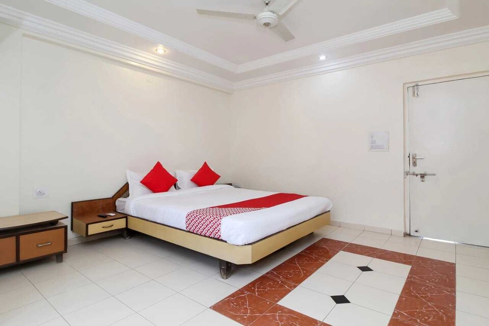 POP 80566C Prince Lodge, Pimpri Pune, Pune