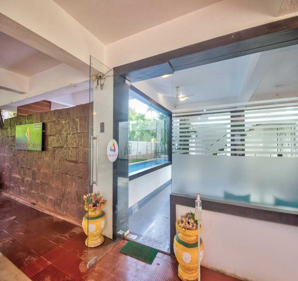 Collection O Blue Crown Hotel, Morjim Goa, Goa