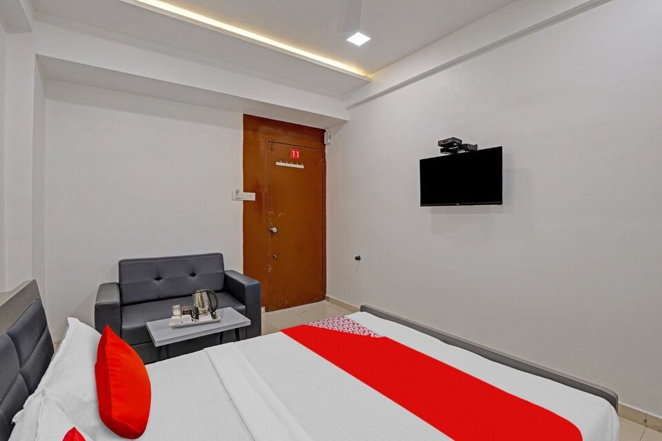 Flagship Hotel Nest, Surat Railway Station, Surat