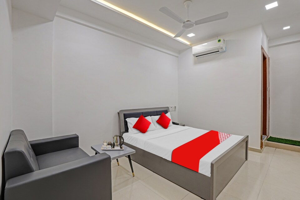 Flagship Hotel Nest, Surat Railway Station, Surat