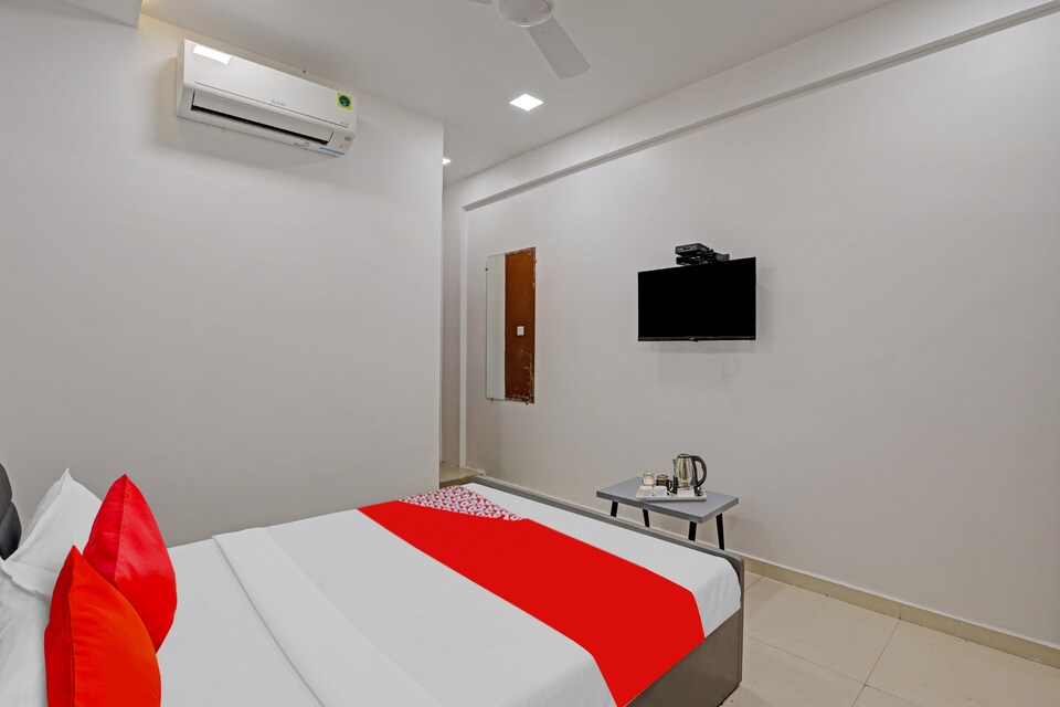 Flagship Hotel Nest, Surat Railway Station, Surat