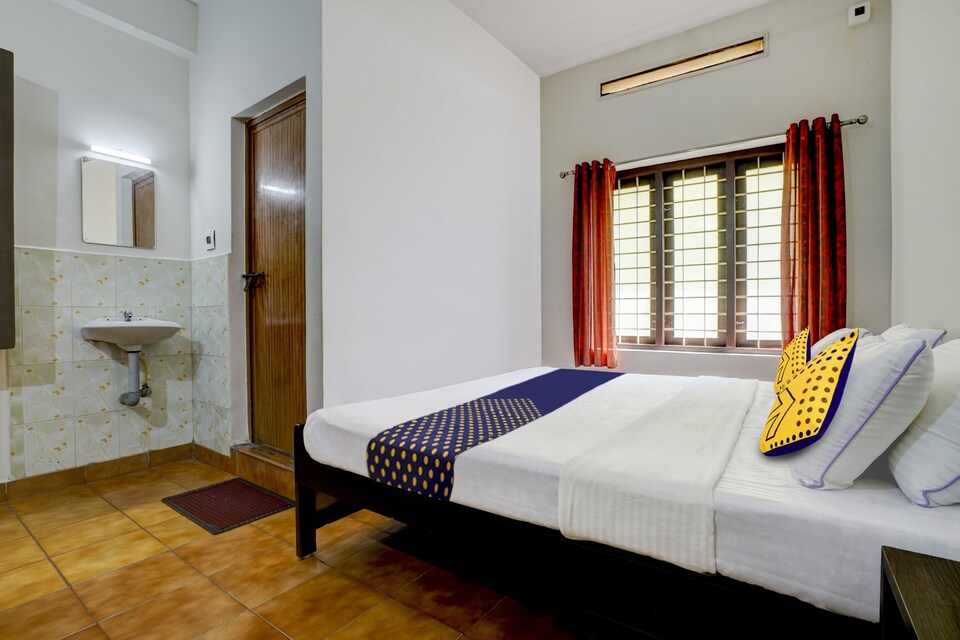 SPOT ON Archana Tourist Home, Vytilla Kochi, Kochi