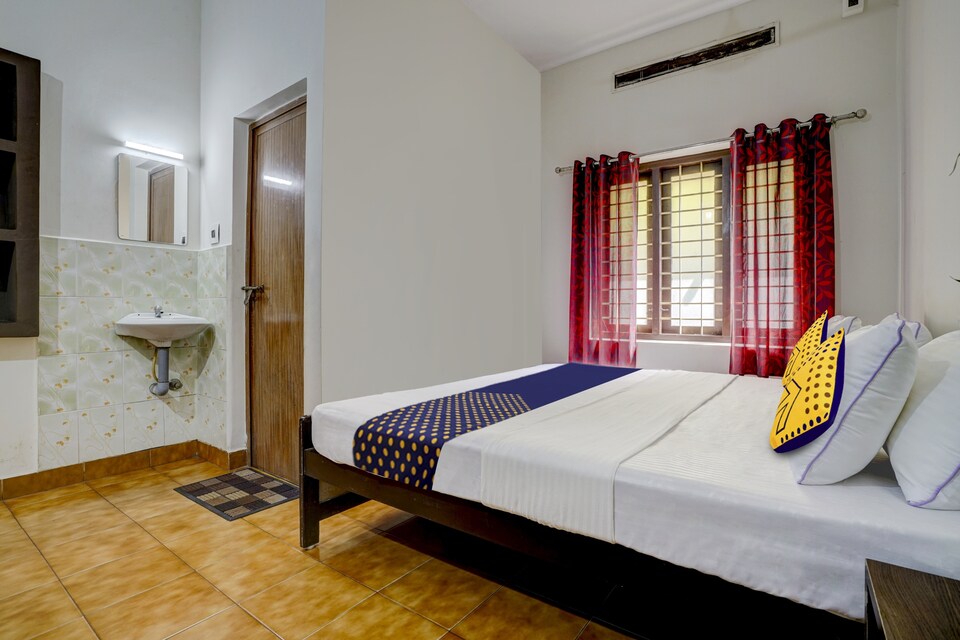 SPOT ON Archana Tourist Home, Vytilla Kochi, Kochi