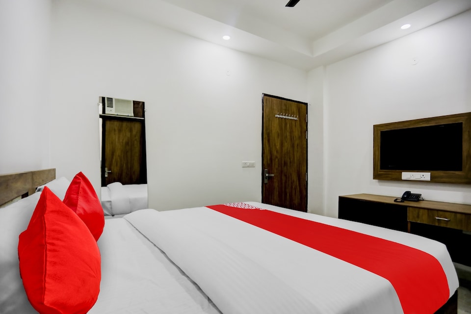 Flagship Hotel Crown Plaza Near Dwarka Sector 9 Metro Station, Dwarka Delhi, Delhi