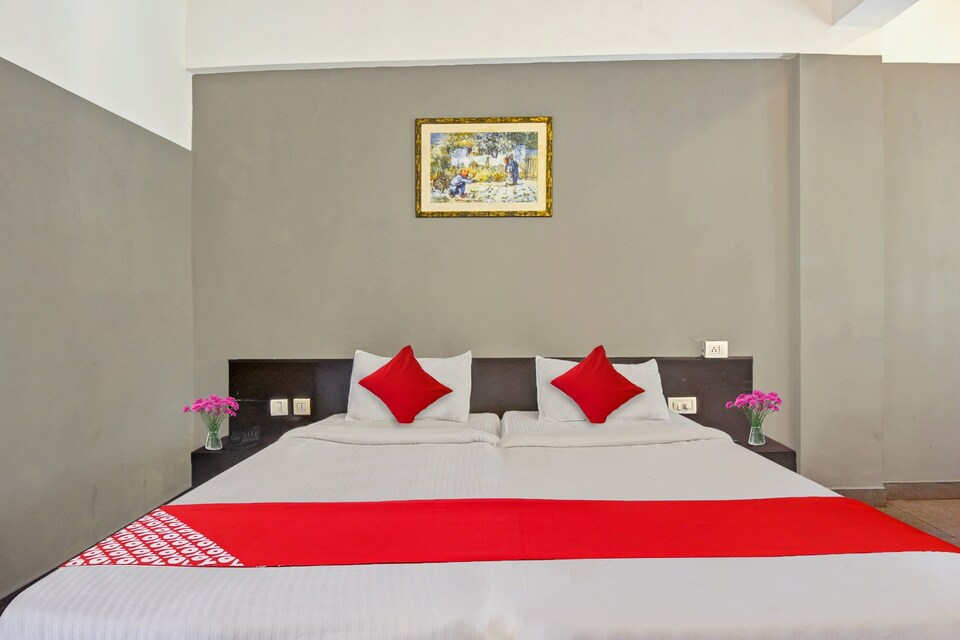 OYO Flagship Paradise Inn Near Immaculate Conception Church, Panjim Goa, Goa