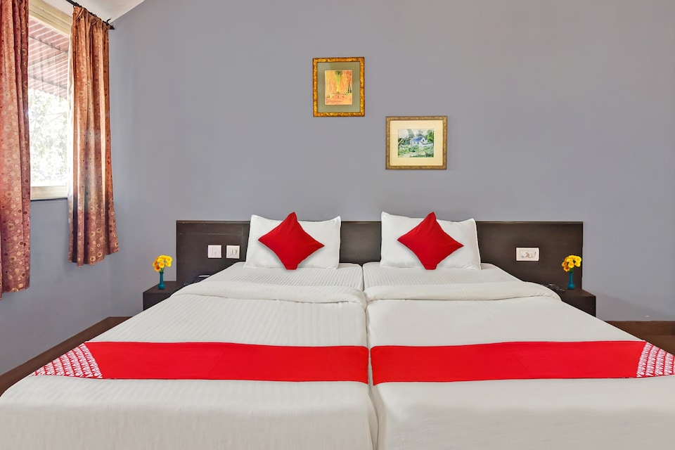 OYO Flagship Paradise Inn Near Immaculate Conception Church, Panjim Goa, Goa