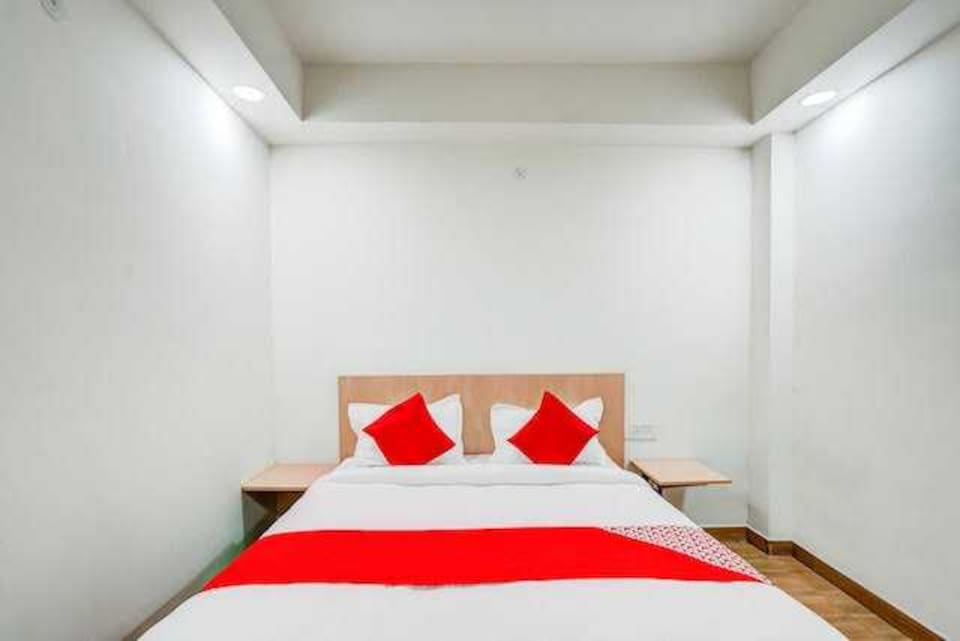 OYO 805838 Hotal Shubham & Family Restaurant, Aligarh, Aligarh