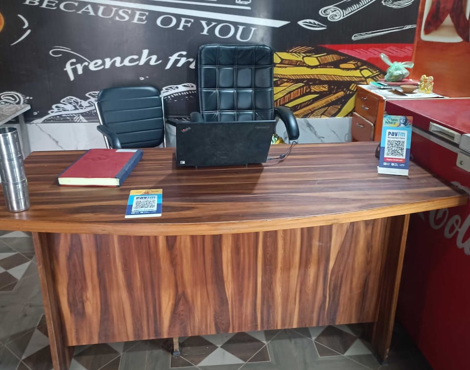 OYO 805838 Hotal Shubham & Family Restaurant, Aligarh, Aligarh