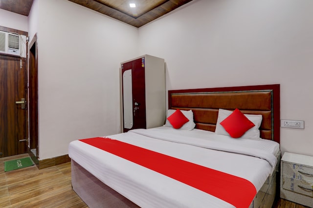 Hotel O Neelkanth