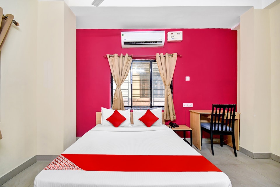 Hotel O Grand Lazeez Dumurjala outdoor Stadium, Howrah Kolkata, Kolkata