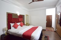 OYO 12527 Hotel Oak Valley