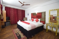 OYO 12527 Hotel Oak Valley