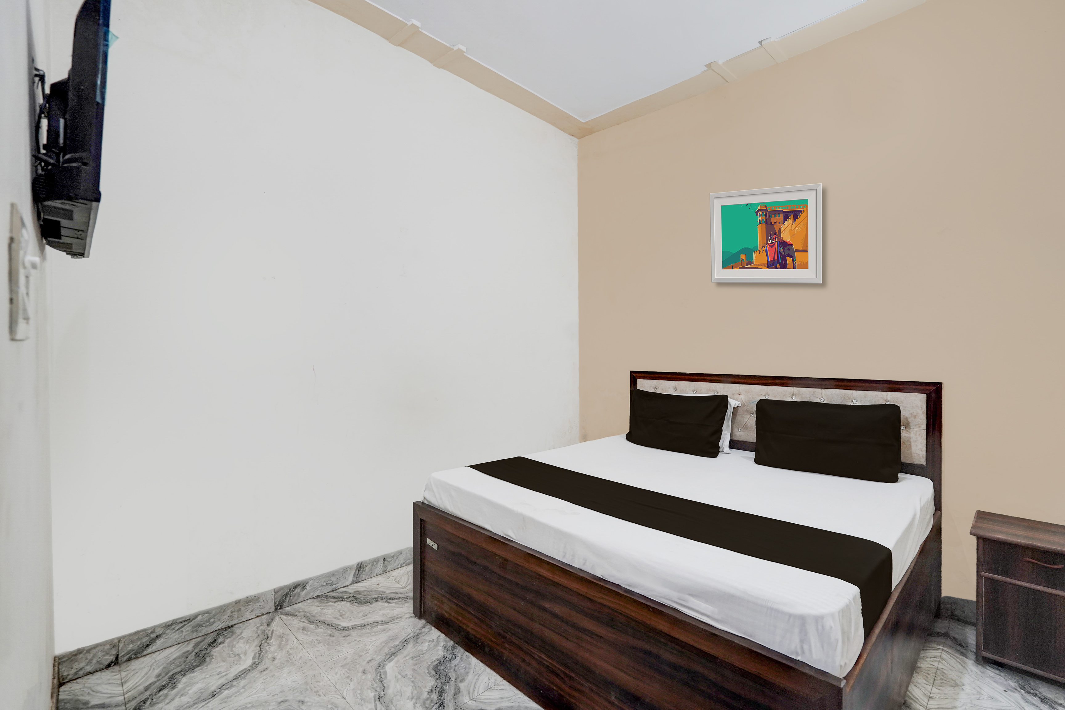 Hotel O Maharaja Palace, Flagship Meerut, Book @ ₹792 - OYO