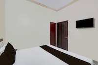 OYO Aarvik Guest House 