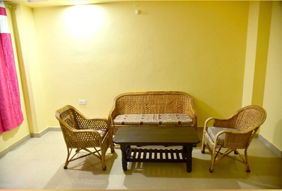 POP HOME 80589E The Raja Palc Inn , Laxman Jhula, Rishikesh