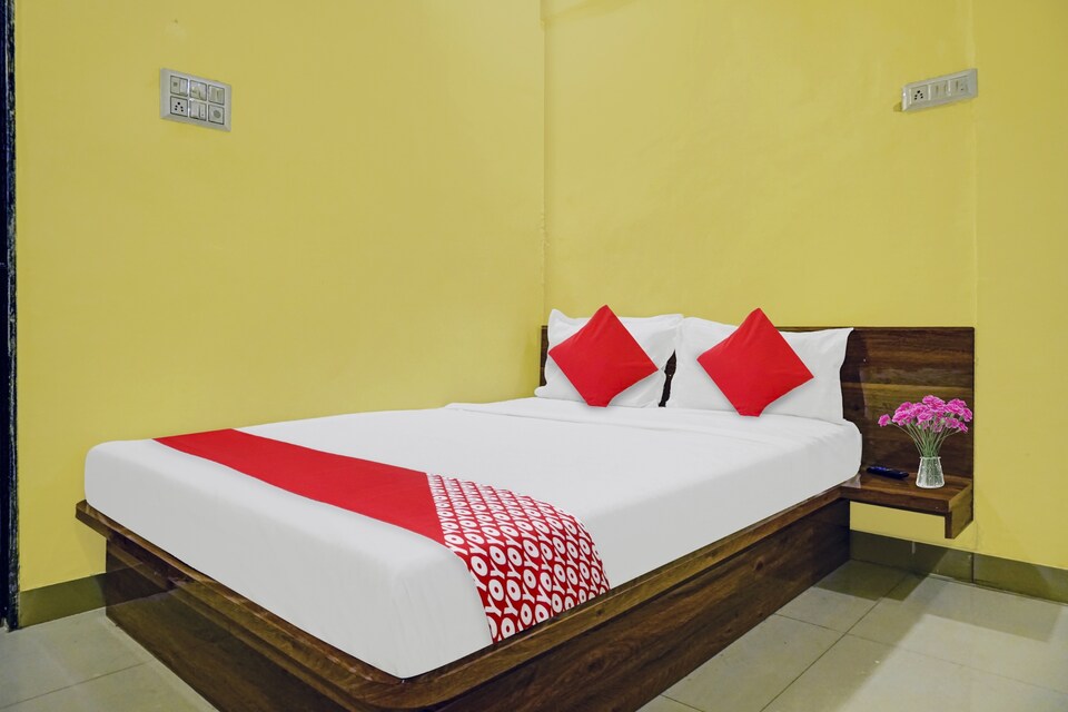 OYO Flagship Prince Lodge, Pimpri Pune, Pune