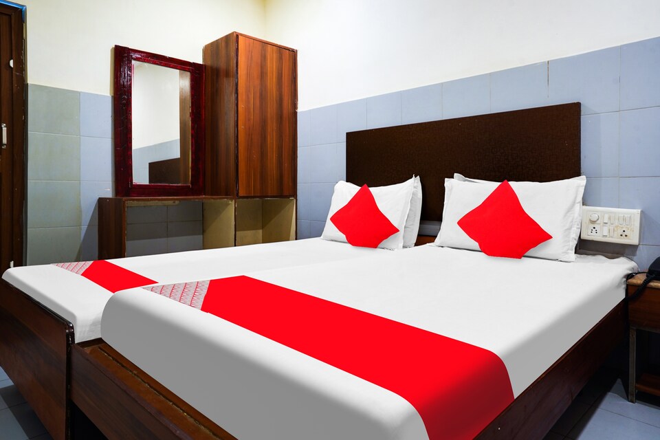 OYO Flagship Hotel Vb Comforts, Governorpet Vijayawada, Vijayawada