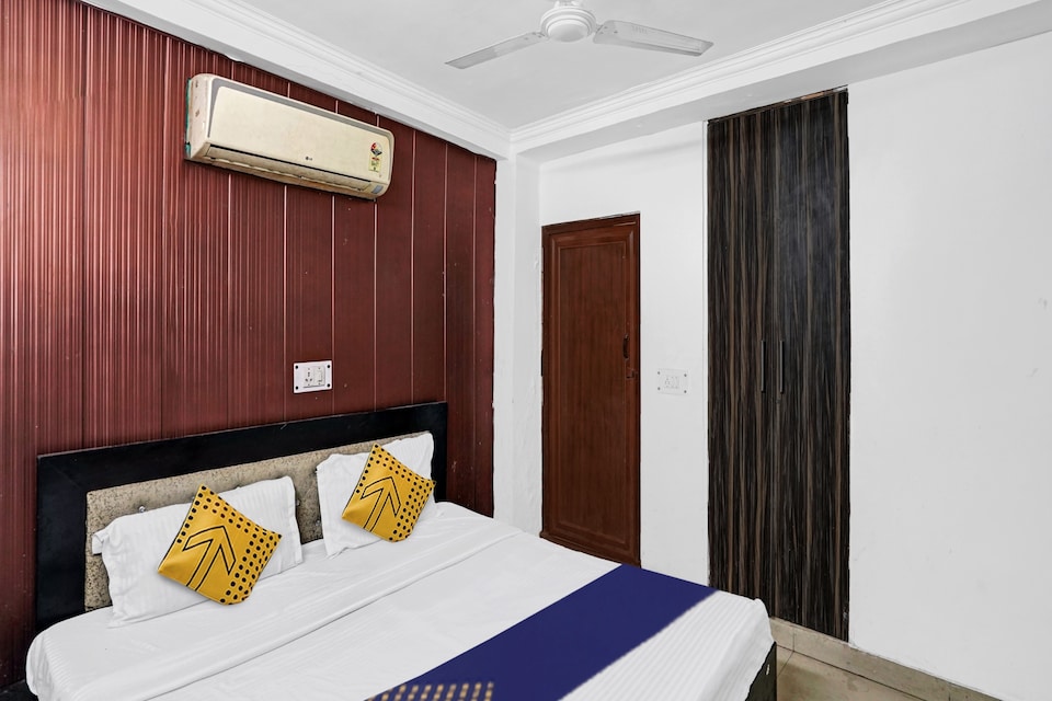 Hotel O AK Residency, Noida City, Noida