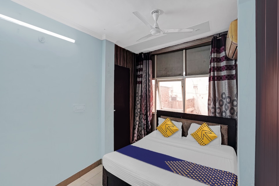 OYO 805943 AK Residency, Noida City, Noida