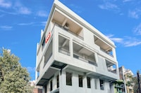 Hotel O White Villa
