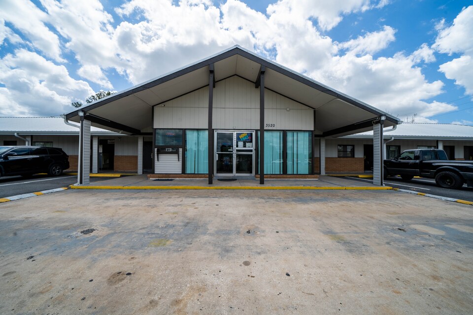 OYO Hotel Ocala, FL I-75, Ocala Central FL, Ocala FL