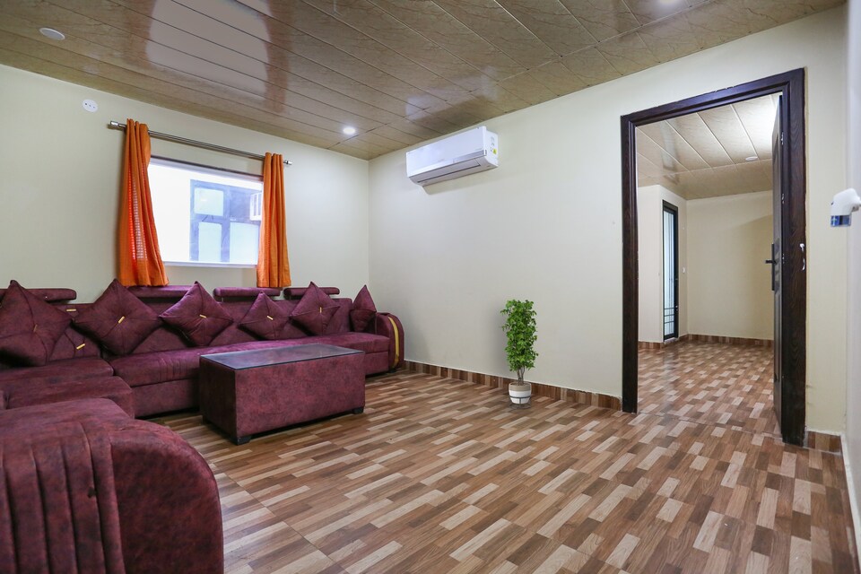 Flagship Hotel R.k Near Akshardham, Anand Vihar Delhi, Delhi