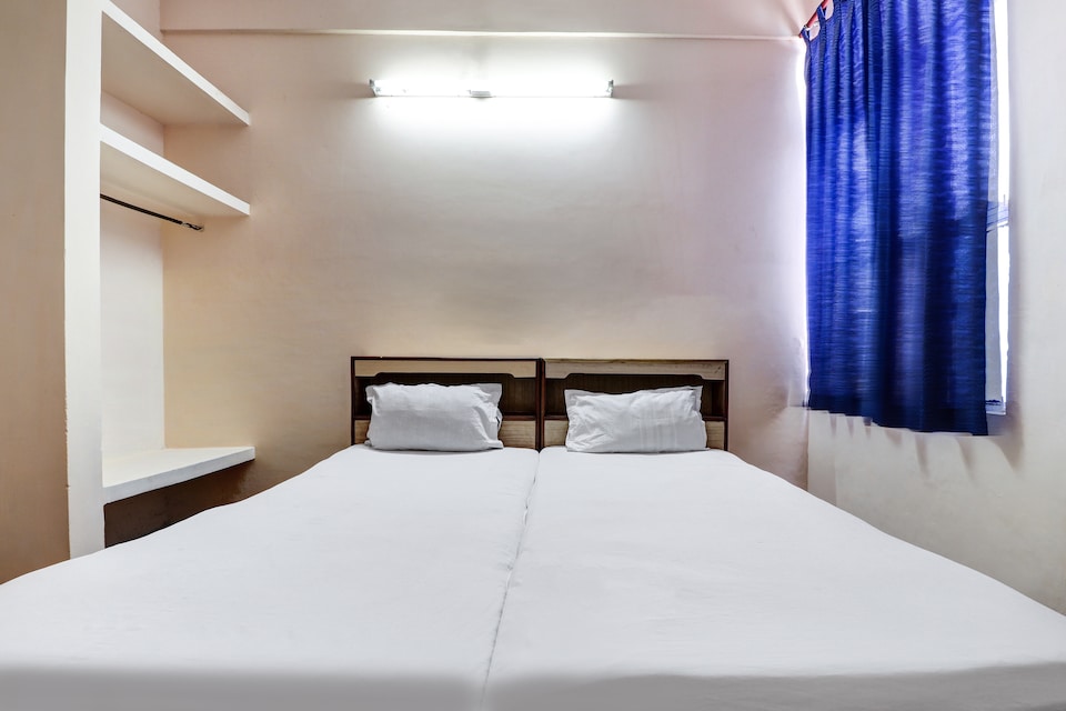 OYO 805962 Metro Club & Guest House , Vikas Nagar Lucknow, Lucknow