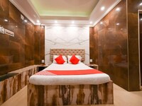 Hotel O Sayhallo Atithi Premium