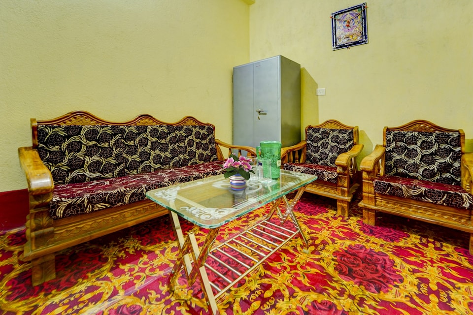Hotel O by OYO Laxmi Marriage Hall Restaurant And Guest House, Islampur Bihar, Islampur