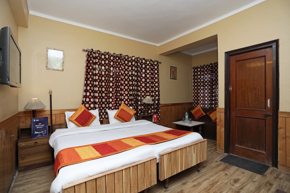 OYO 12542 Hotel Ankur Plaza, Mall Road Nainital, Nainital