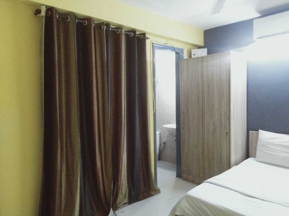 OYO Hotel Tipsyy 0 Near Appu Ghar, Medanta, Gurgaon