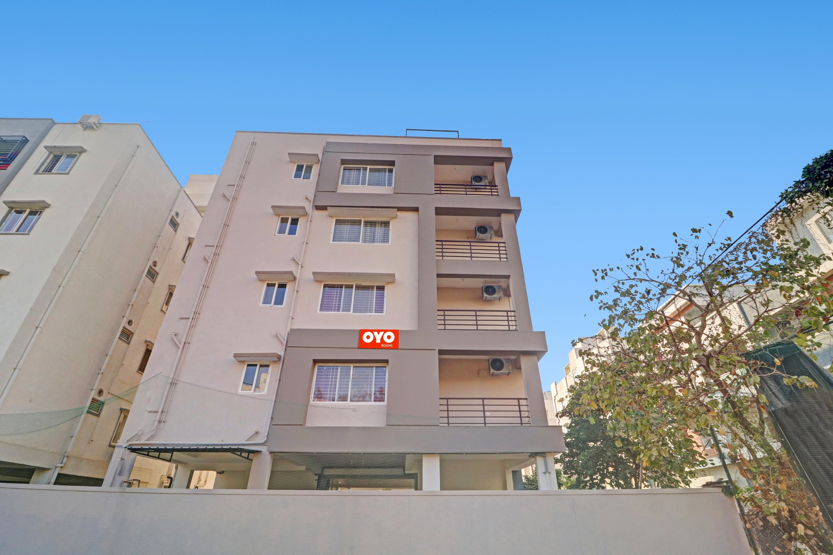 Super OYO Flagship Qualia Nallagandla, Flagship Hyderabad, Book ₹1873