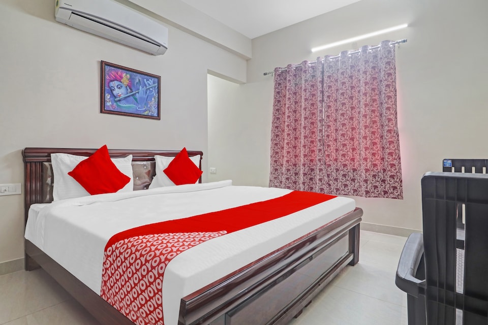 Super OYO Flagship Qualia Nallagandla, Flagship Hyderabad, Book ₹1873