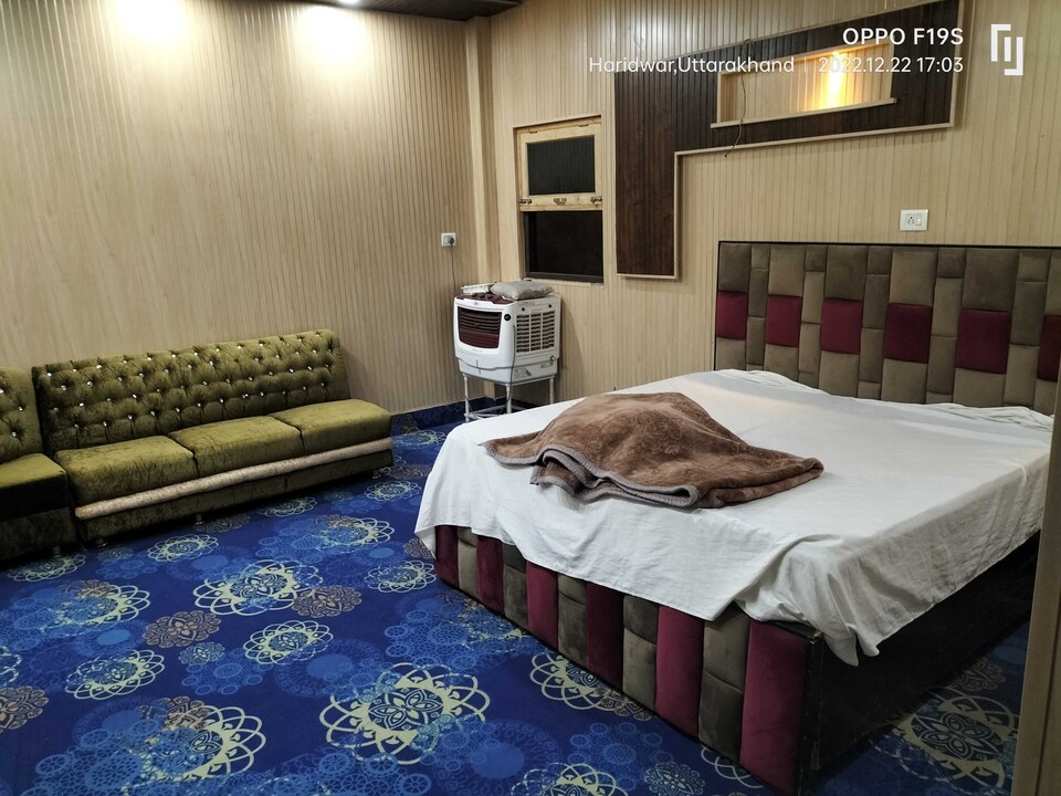 OYO 80608 K Krishna Residency, SIDCUL - Bahdarabad, Haridwar