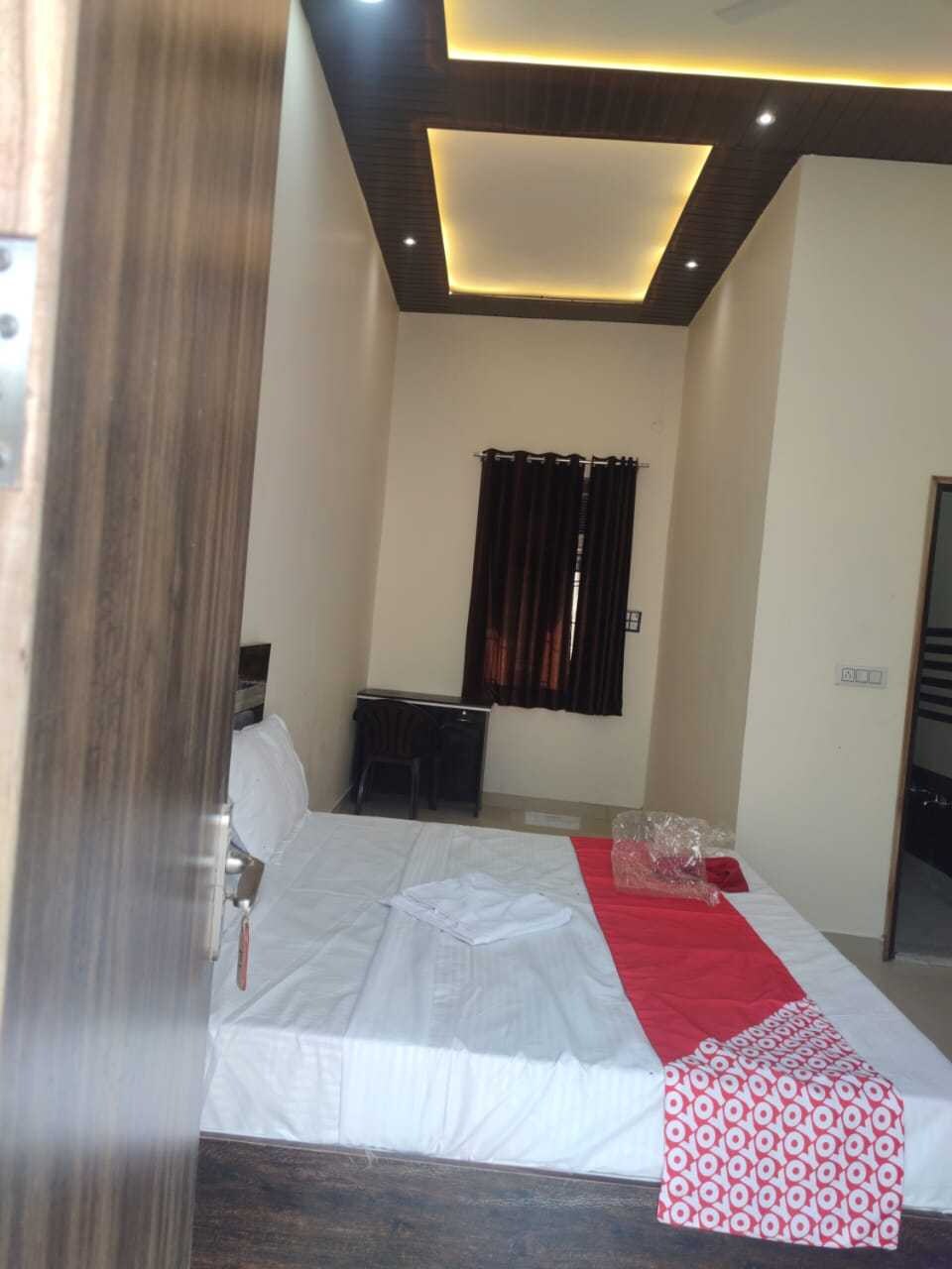 POP 80609D Hotel Galaxy Inn, Paschim Vihar Delhi, Delhi