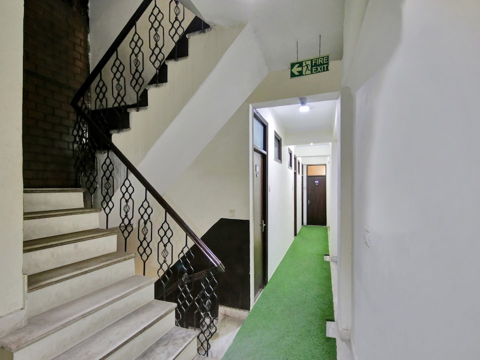 Hotel O Darshan palace, Airport Delhi, Delhi Transit